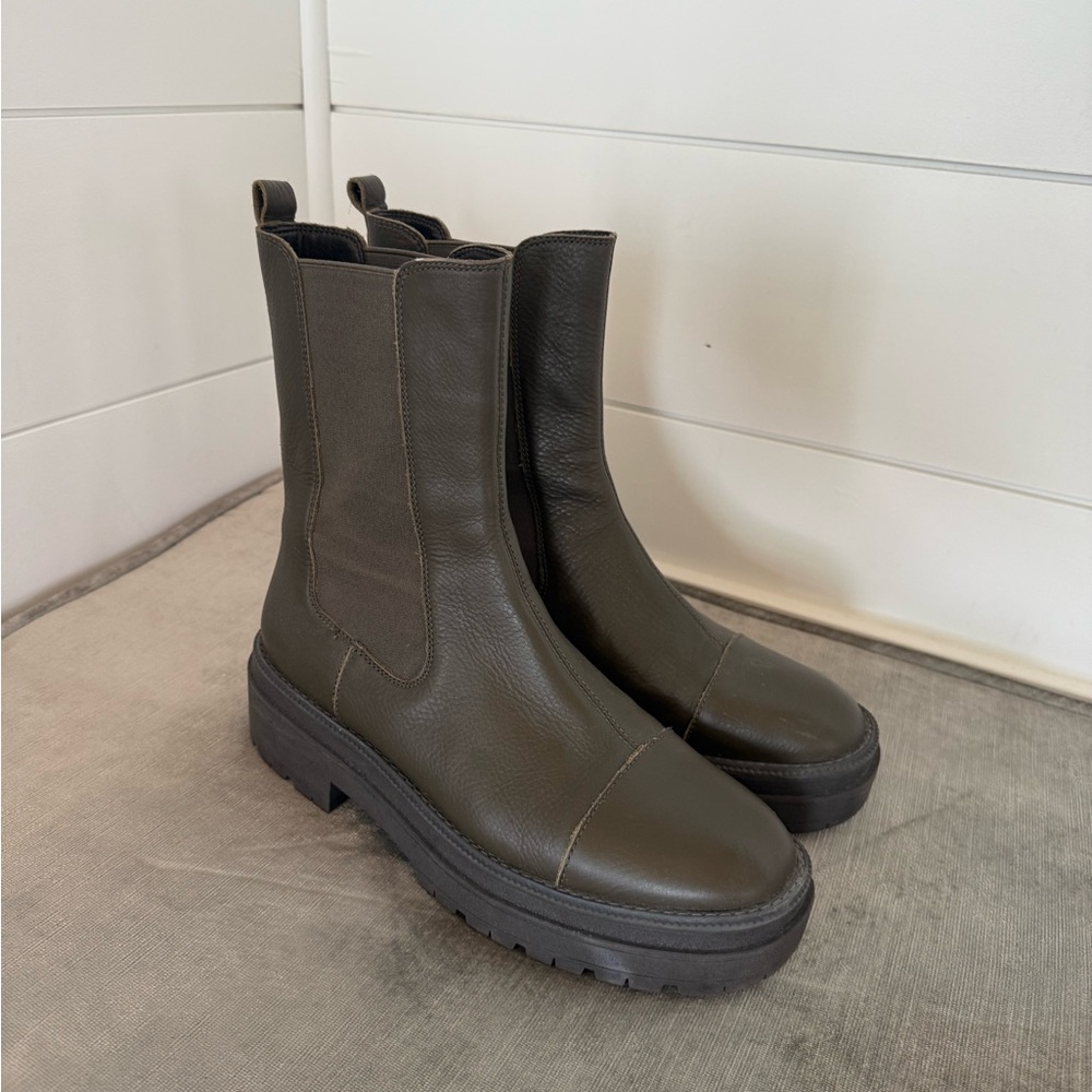Sam Edelman Chelsea Boots